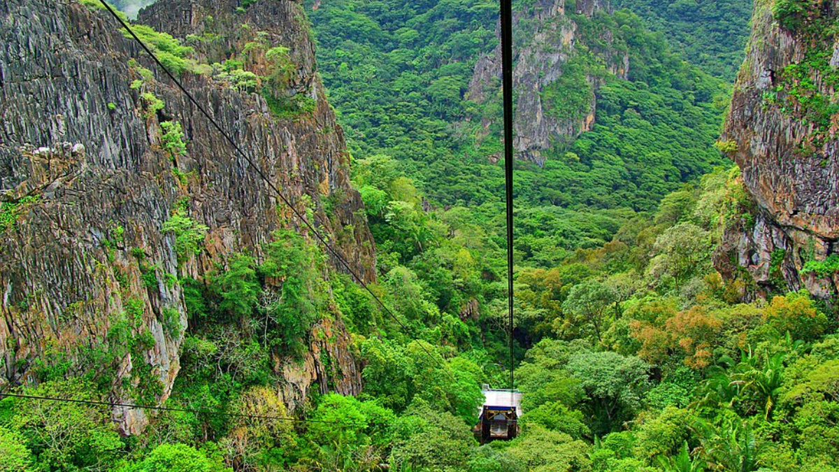 9°- Famoso pelas cavernas e pela vegetação exuberante da Serra da Ibiapaba, Ubajara mistura aventura e natureza em um só destino (Foto: Otávio Nogueira/ Wikimedia Commons)
