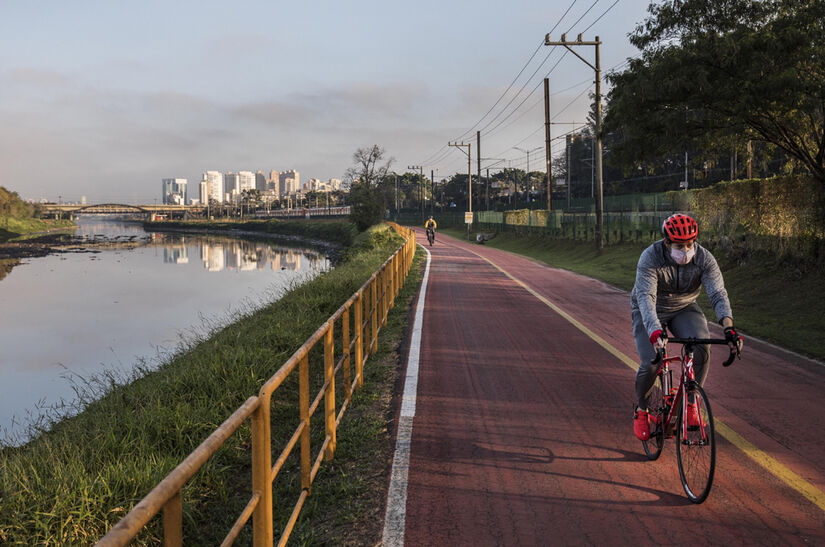 Ciclovia do rio Pinheiros/Eduardo Knapp/Folhapress