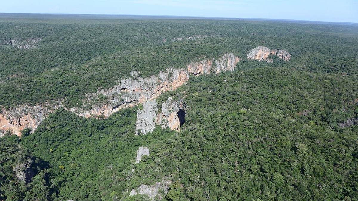 Administrado pelo Instituto Chico Mendes de Conservação da Biodiversidade (ICMBio), o parque ocupa cerca de 56,8 mil hectares e abrange os municípios de Januária, Itacarambi e São João das Missões (Foto: Guilherme Maranhao/Wikimedia Commons)
