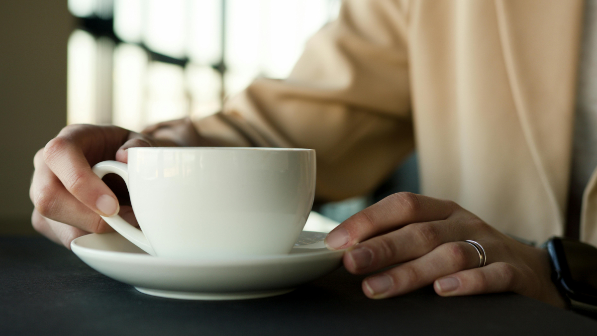 Cientistas descobriram que o café pode restaurar conexões neurais prejudicadas pela privação de sono (Foto: Pexels)