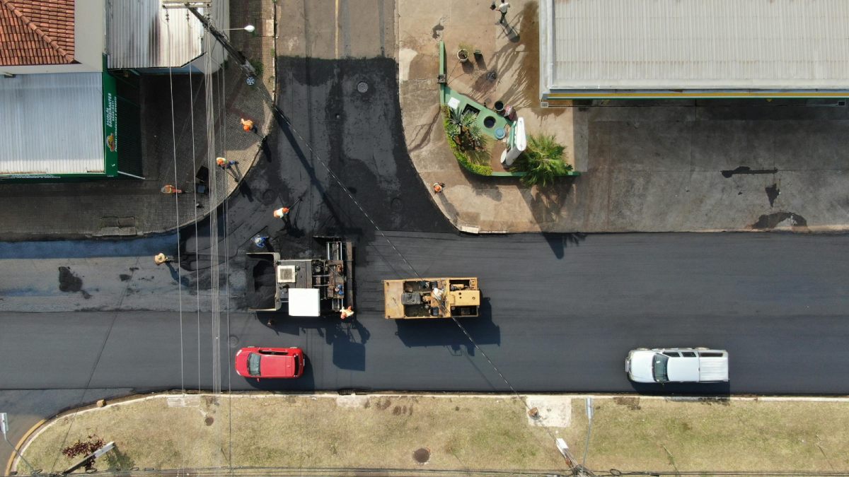 Infraestrutura verde: o novo pavimento promete reduzir em até 76% as emissões de CO em comparação ao modelo tradicional. Foto: Pexels