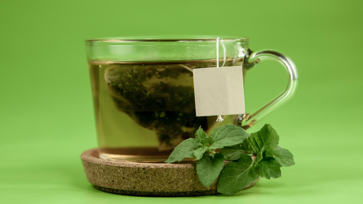 Hortelã fresca é a opção mais usada no preparo do chá caseiro (Foto: Pexels)