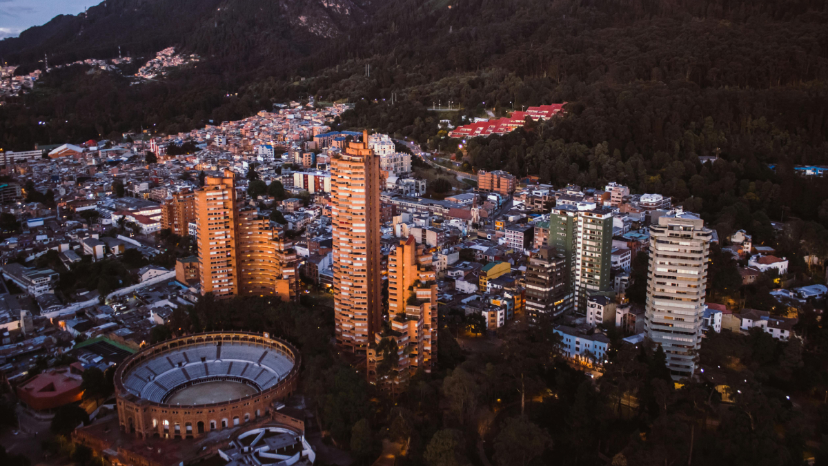 Colombia- Turistas brasileiros conseguem gastar menos em hospedagem, alimentação e passeios em alguns países (Foto: Pexels)