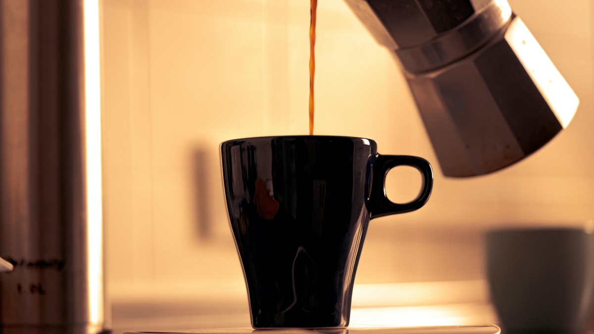Cientistas investigam como o café pode proteger funções cerebrais ligadas à memória (Foto: Pexels)