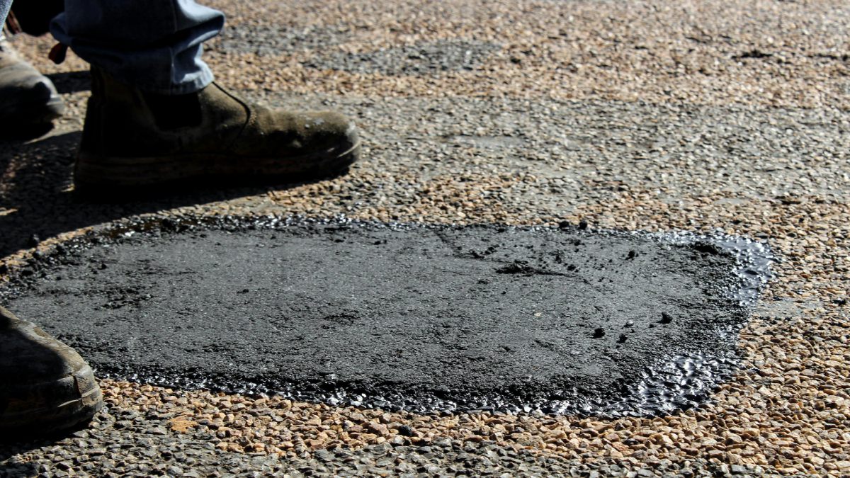 Cidades do futuro: Barcelona lidera a inovação urbana ao testar asfalto sustentável feito de resíduos orgânicos. Foto: Pexels