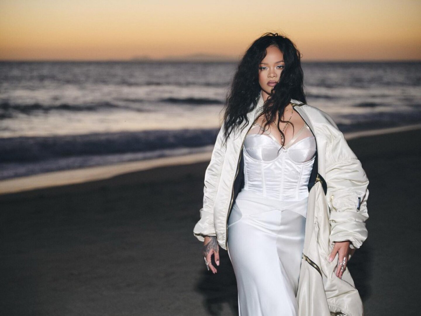 Rihanna é aclamada pelo público e também pelas marcas envolvidas no projeto carioca. Foto: Reprodução