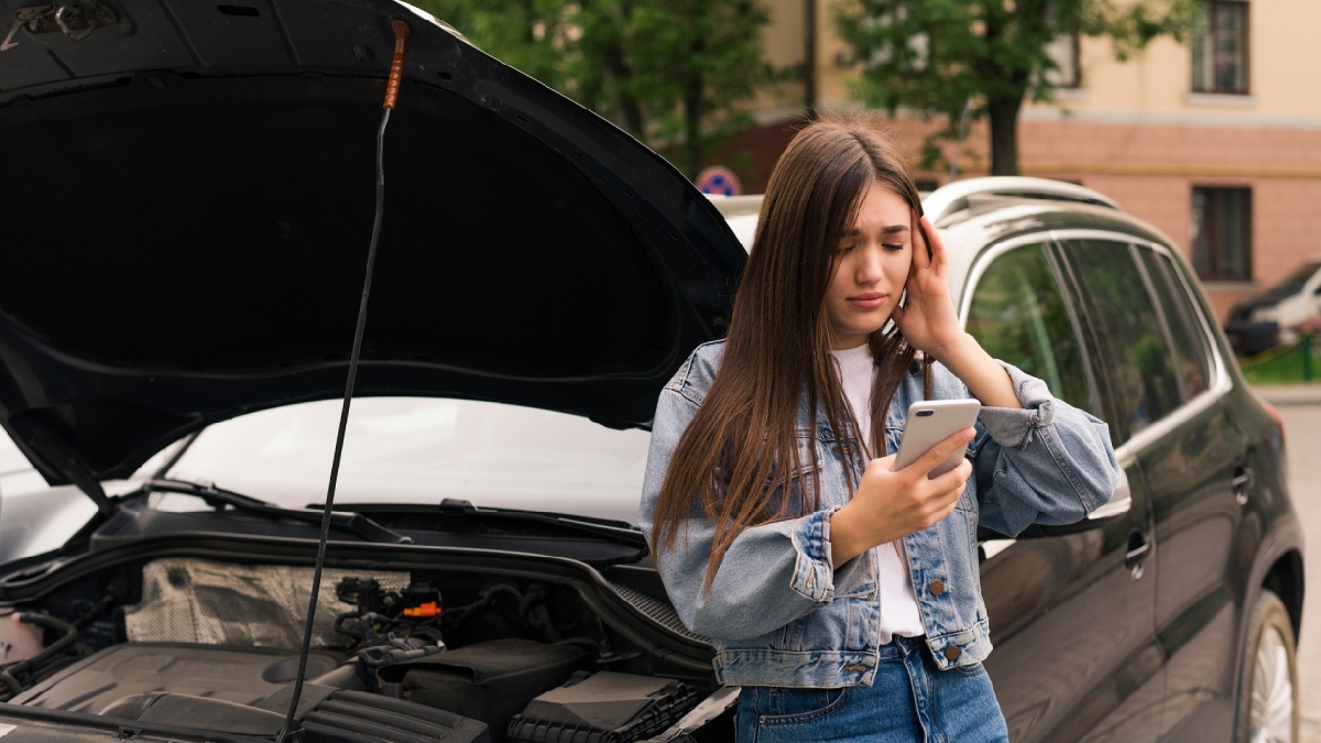 Ignorar o carro ter "preguiça" ao ligar pode ser o primeiro passo para uma pane indesejada no meio do trânsito ou, pior, um prejuízo silencioso que se acumula a cada quilômetro rodado - (Diana Grytsku/Freepik)