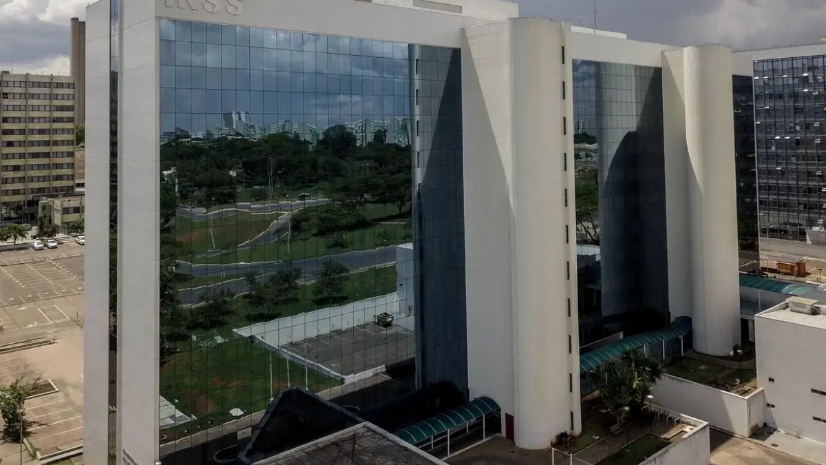 Órgão mantém canais digitais como prioridade para a concessão de novas aposentadorias. Rafa Neddermeyer/Agência Brasil