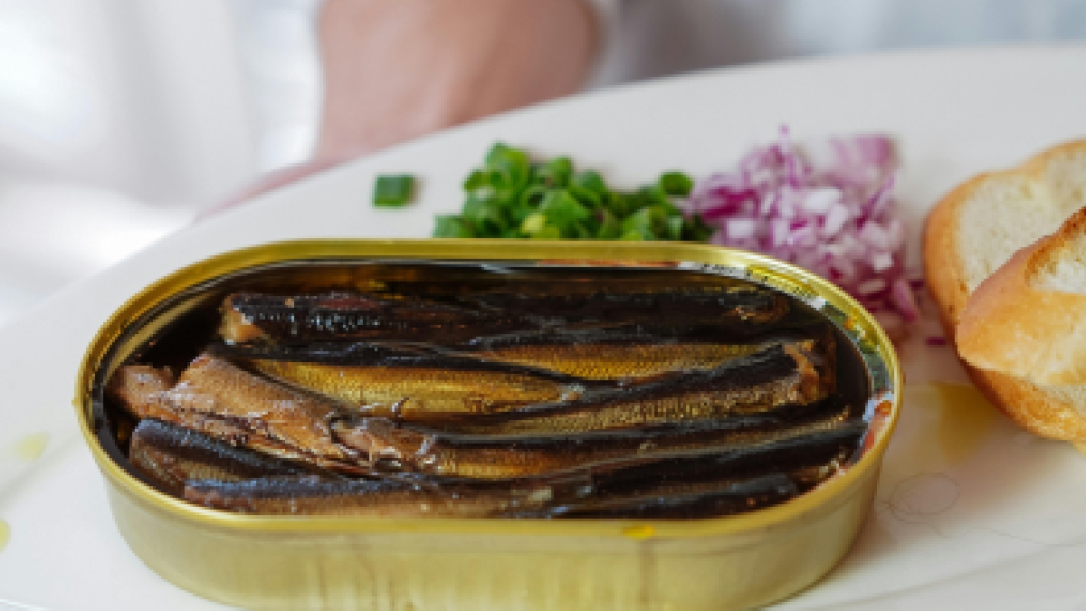 De acordo com nutricionistas espanhóis, o consumo de sardinha enlatada é altamente recomendado para quem busca uma dieta equilibrada sem gastar muito tempo na cozinha - (Nadin Sh/Pexels)