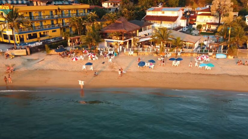 O mercado imobiliário de altíssimo luxo oferece ilhas privativas no litoral de Angra dos Reis (RJ) ou na Bahia por cerca de R$ 15 milhões a R$ 20 milhões. O ganhador poderia comprar até 10 ilhas exclusivas - (Reprodução/@Vamos Fugir Blog/YT)