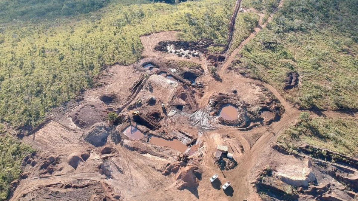 Oficinas técnicas e fiscalizações recentes discutem os limites operacionais para a atividade minerária dentro de áreas de proteção ambiental no estado. Reprodução/SEMAD