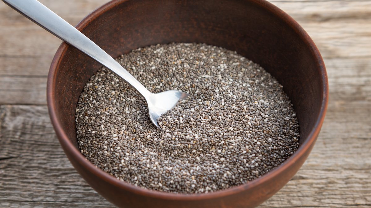 Conhecida cientificamente como Salvia hispanica, a chia era consumida por povos antigos da América Central, como Maias e Astecas, desde 1.000 a. C