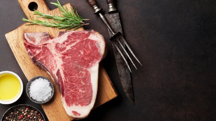 No T-bone, o osso divide o chorizo e o filé mignon - (Canva/Creative Commons)