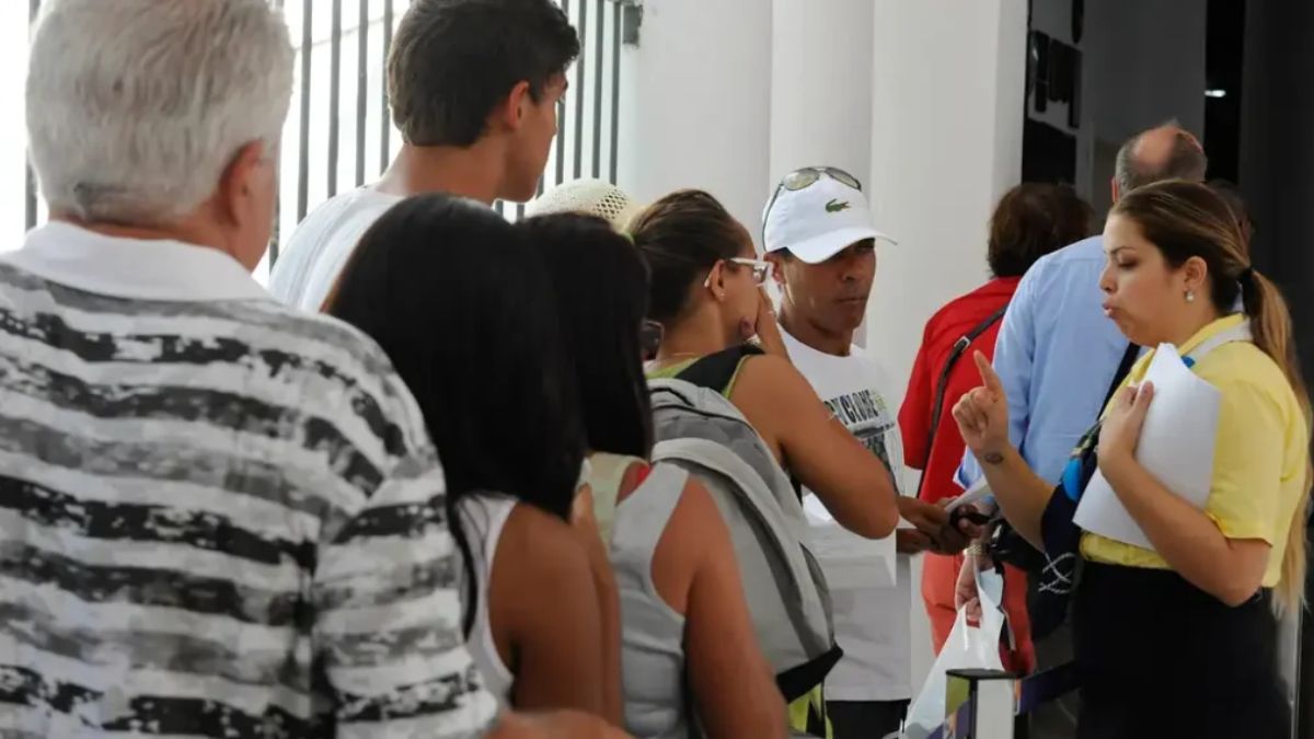 Diretrizes da ANTT exigem que os dados do documento estejam totalmente legíveis para evitar fraudes e cancelamentos de última hora. Tânia Rêgo/Agência Brasil