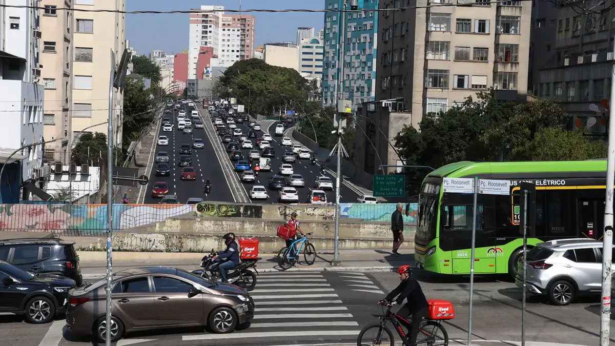 Devido a essa expansão drástica na base de cálculo, a gestão municipal alertou que os novos números seriam incomparáveis aos índices históricos apresentados até o momento - Foto: Rovena Rosa/Agência Brasil