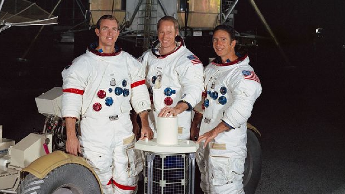Por segurança, a tripulação composta por Dave Scott e Jim Irwin só podia se afastar até uma distância que permitisse o retorno a pé ao módulo caso o veículo falhasse - (Divulgação/NASA)
