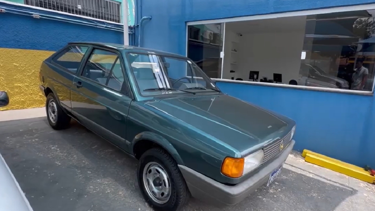Volkswagen Gol 1000: um dos maiores sucessos de vendas, ganhou o motor 1.0 em 1992. Um exemplar de 1993 custa, em média, R$ 10.526, podendo chegar a R$ 12.174 nos modelos de 1996 - (Reprodução)