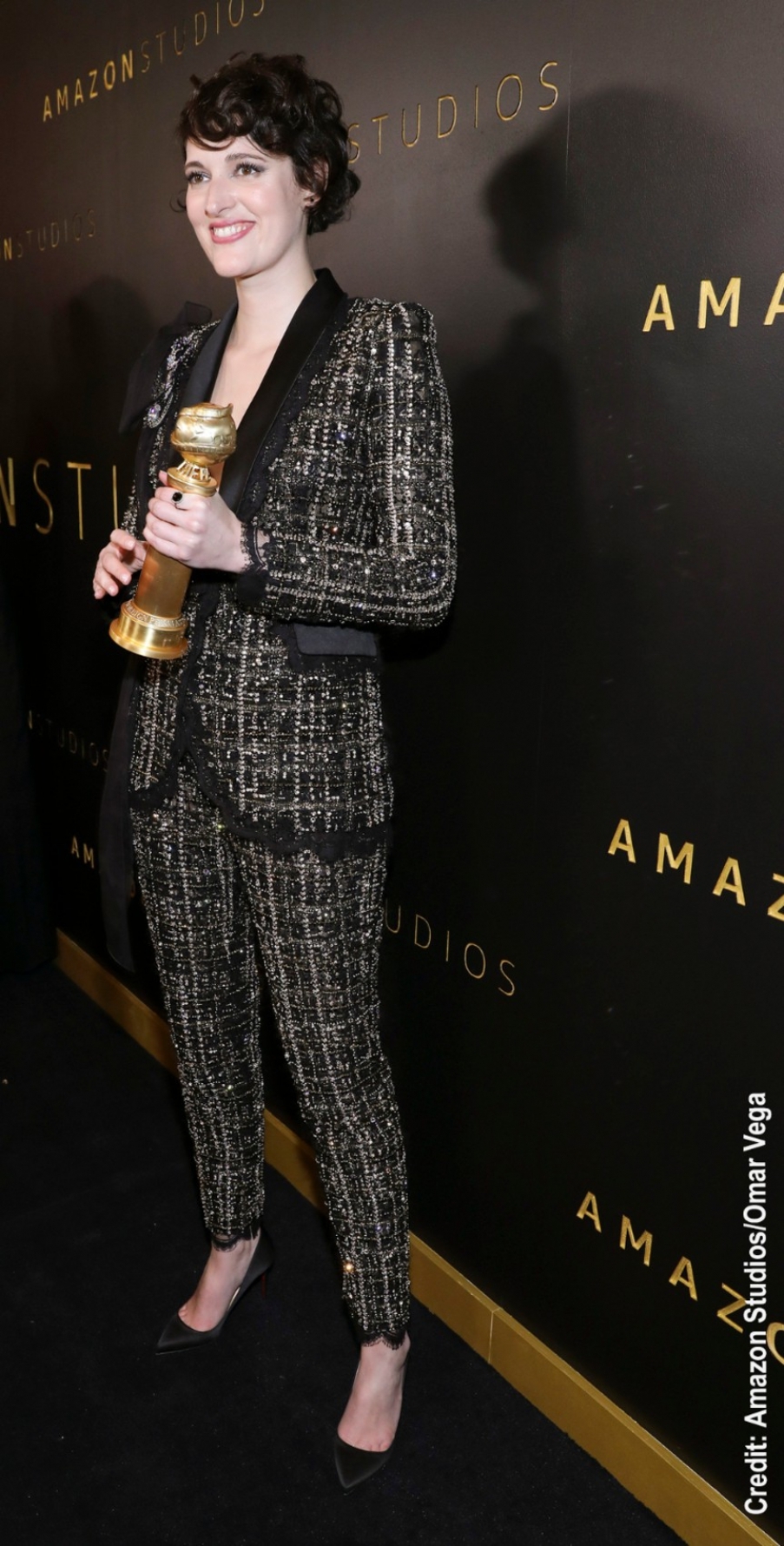 Phoebe vai colocar à venda a roupa que usou durante a premiação, ocorrida no dia 5 de janeiro Macaque in the trees