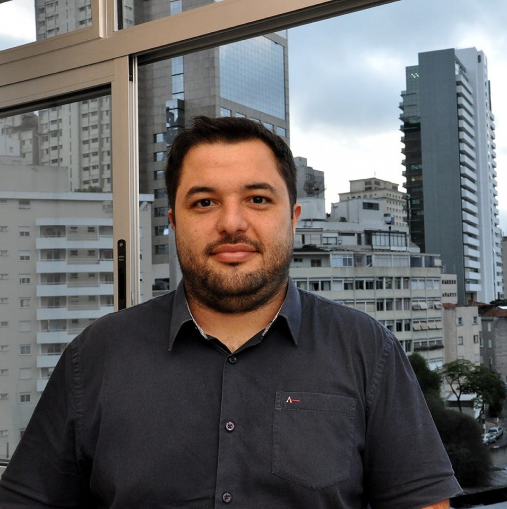 Professor Renan Pieri, da FGV EAESP Macaque in the trees