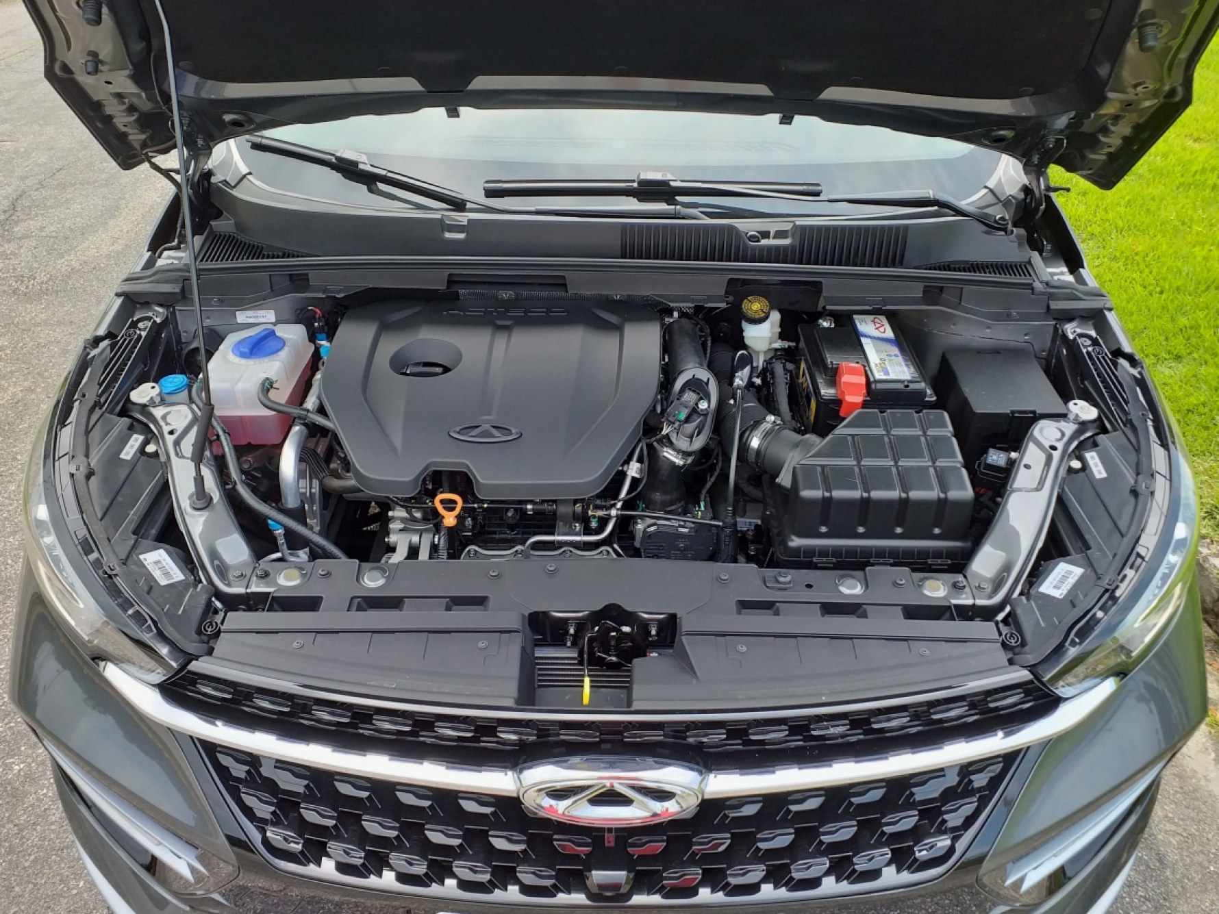O motor do Arrizo 6 GSX é um 1.5 DVVT Turbo flex, com quatro cilindros, 16 válvulas e tem transmissão CVT de 9 marchas Macaque in the trees