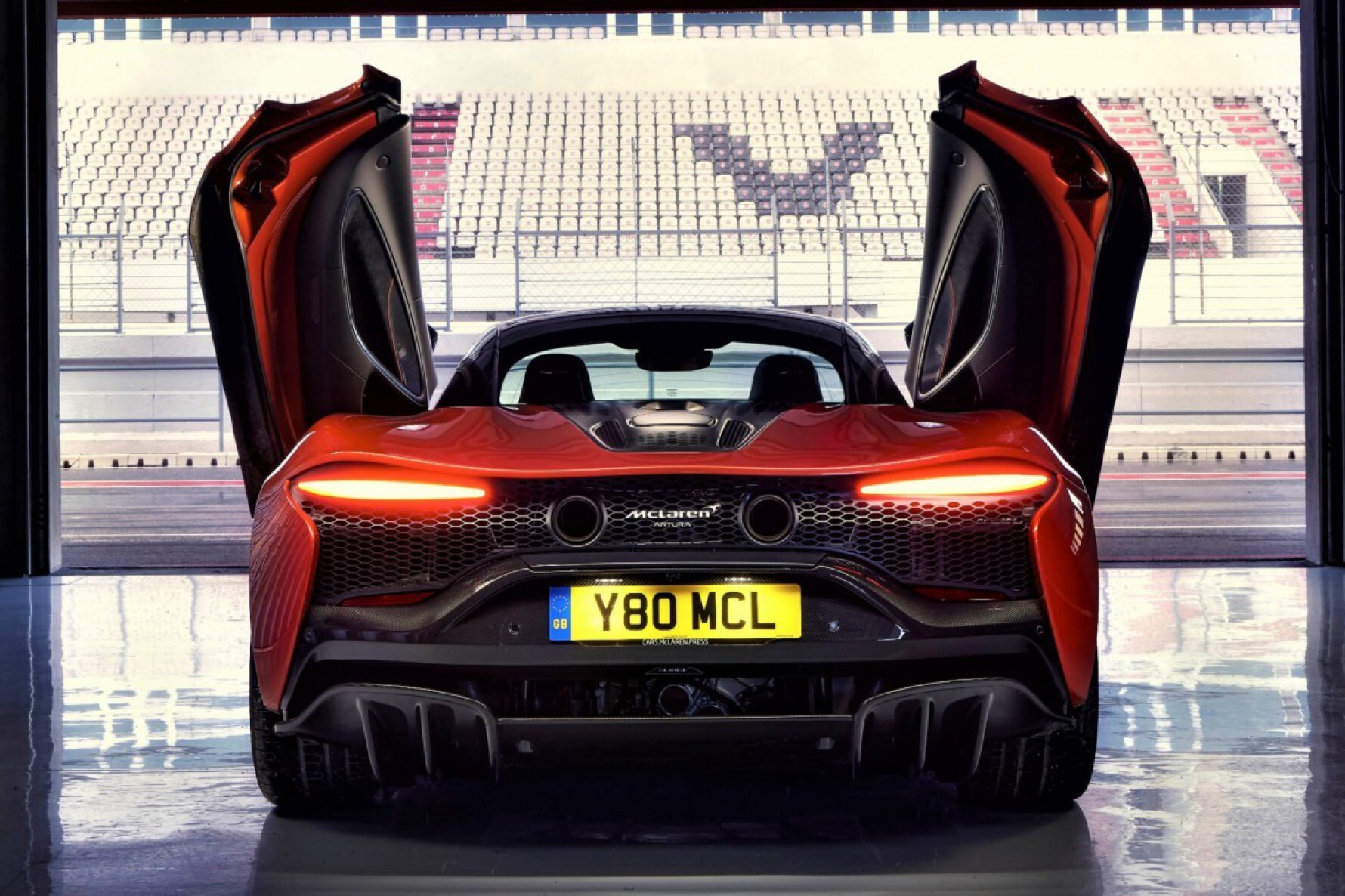 O Artura marca o início de um novo capítulo para a McLaren Macaque in the trees