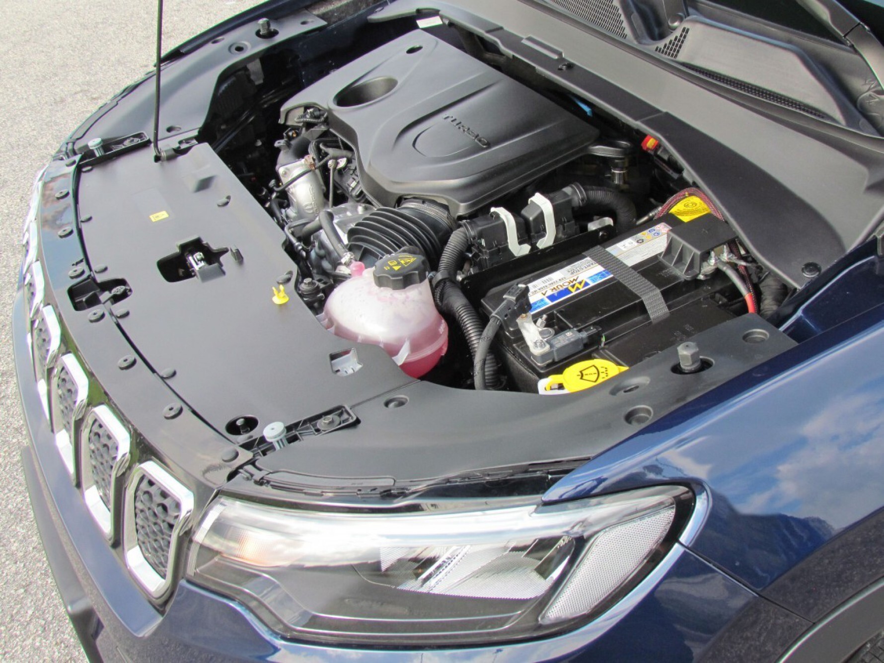 Com o motor 1.3 turbo bicombustível T270, o Compass Longitude se aproxima mais dos carros de passeio. O novo propulsor trepida menos e é mais silencioso do que o antigo Macaque in the trees