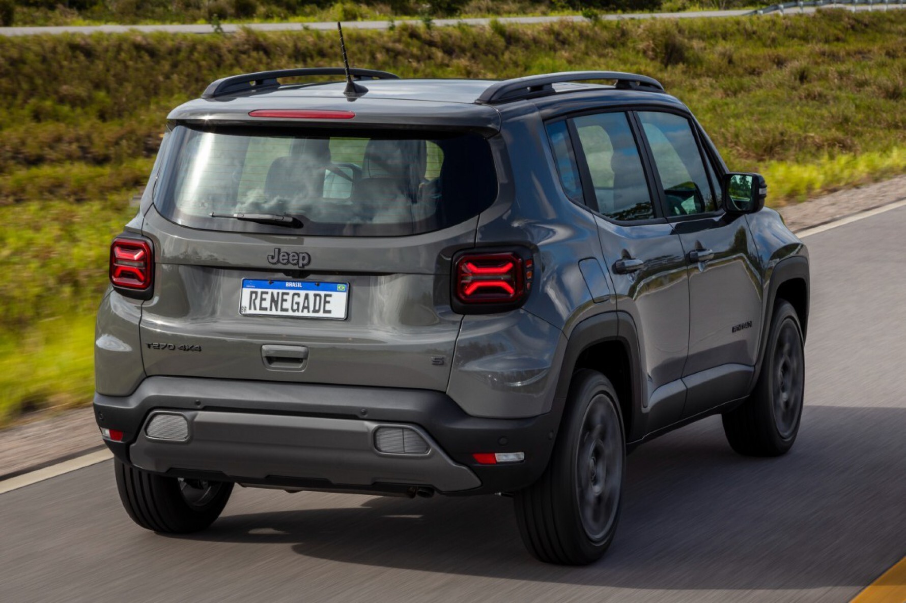 Jeep Renegade Série S T270 Turbo Flex AT9 4x4 Macaque in the trees